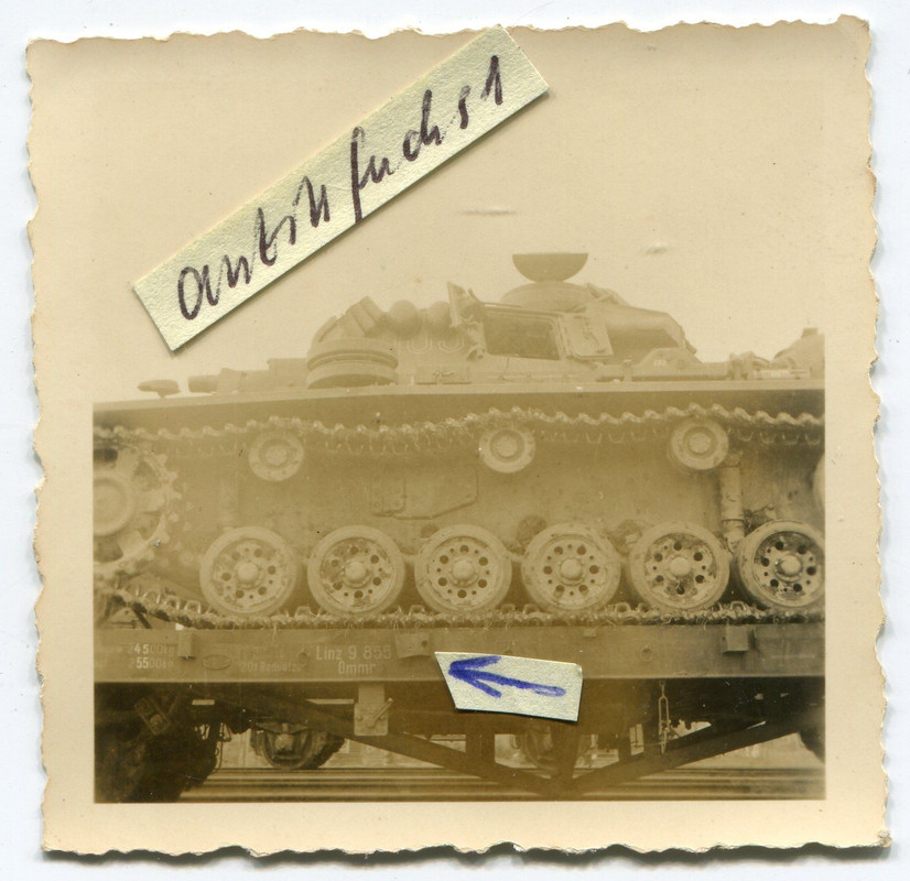 Panzer auf Eisenbahn-Transport-Anhänger im 2.WK