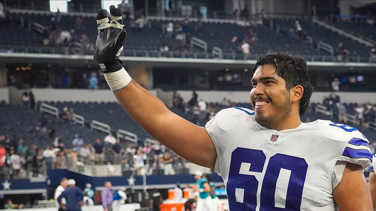 El mexicano Isaac Alarcón, tackle defensivo, es cortado por los Dallas Cowboys