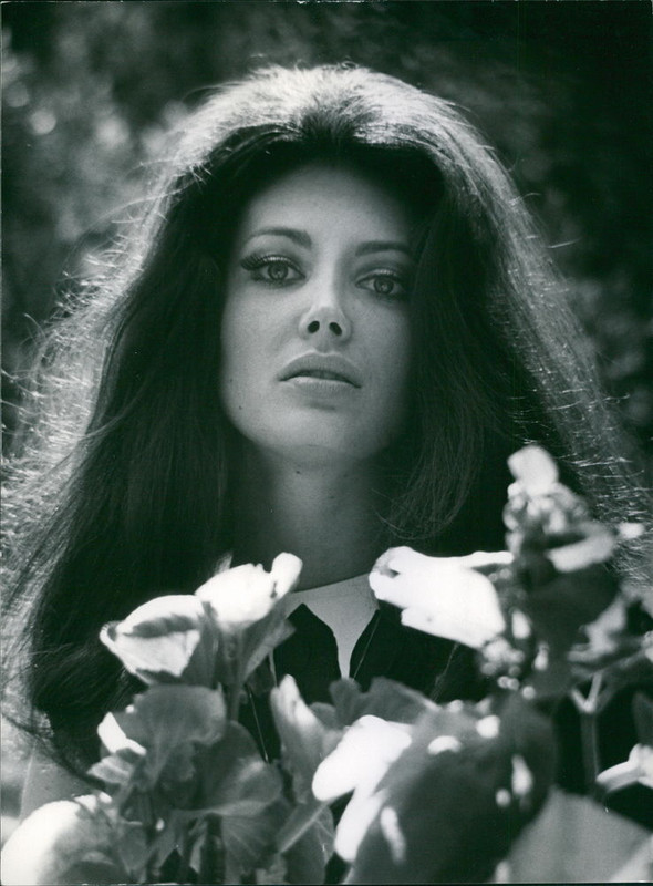 gayle_hunnicutt_a04