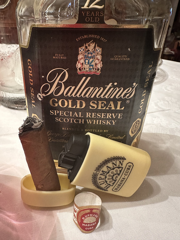 D13FB574-B87C-4202-A8FE-7C4A718CECEE