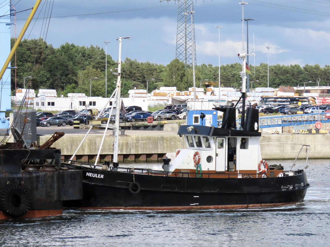 E6A9F036-2653-4F2B-81C2-84B99FB742D9