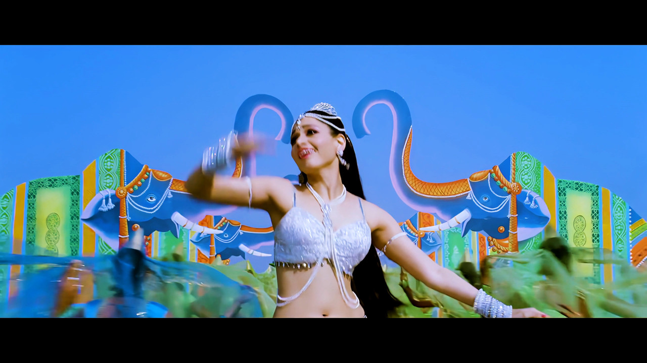 Tamanna Hot Song From Himmatwala Naino Main Sapna 4K (Best Quality).mp4_snapshot_01.46_[2021.04.05_1