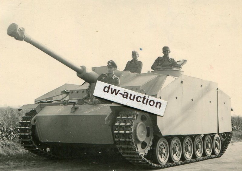 Sturmgeschütz Langrohr mit Seitenschürzen , Komm