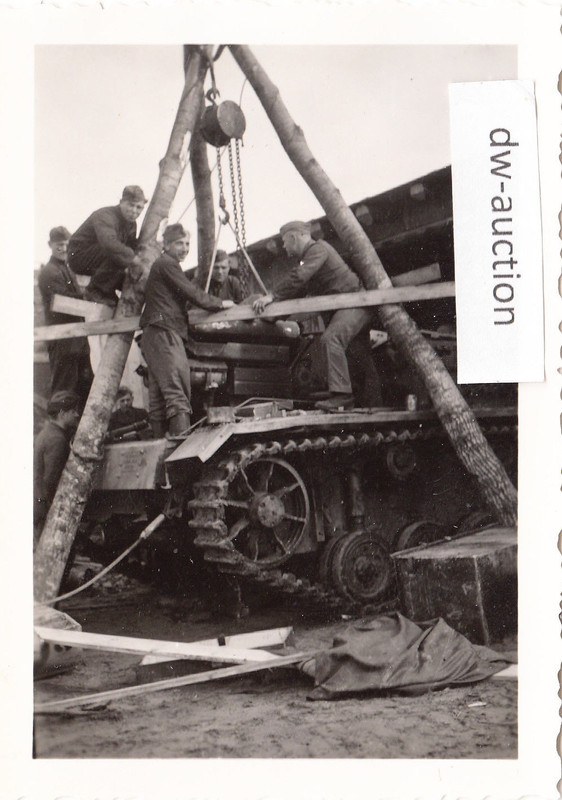 Sturmgeschütz Abt. 191 , Motorwechsel mit Kran