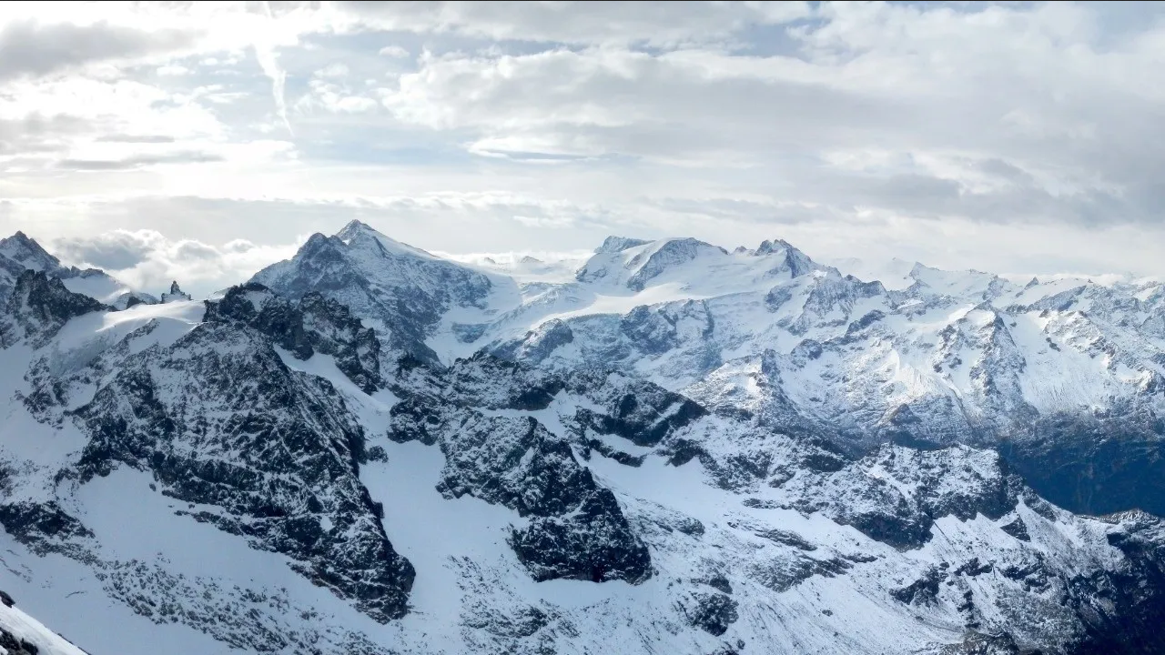 Mal clima en Alpes suizos: rescate de alpinistas se complica