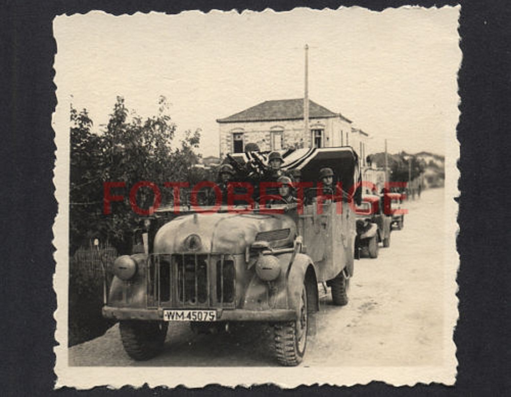 1944 Steyr TYP 1500 A01 Marine Kübelwagen Zwilli