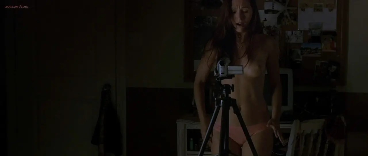 Zara-Taylor-nude-topless-Hollow-Man-2-2006-hd1080p-007