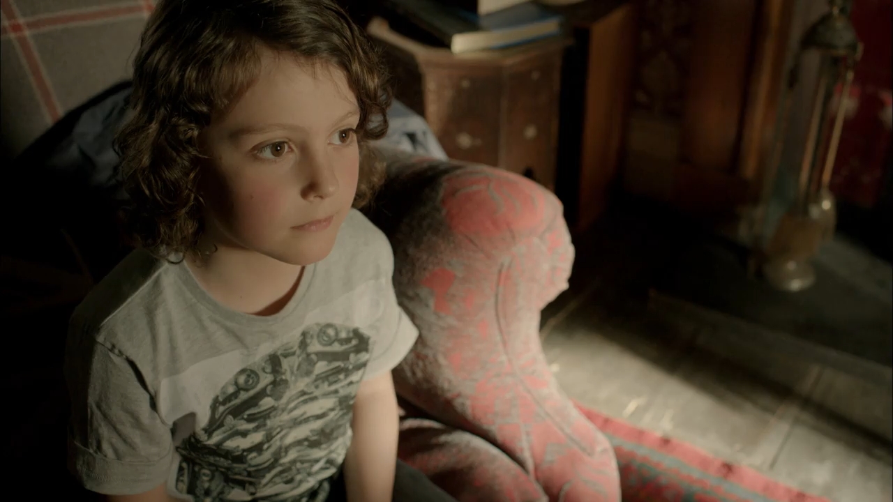 Sherlock 2014 WebRip Season 3 [English] 480p 720p ESub Screenshot