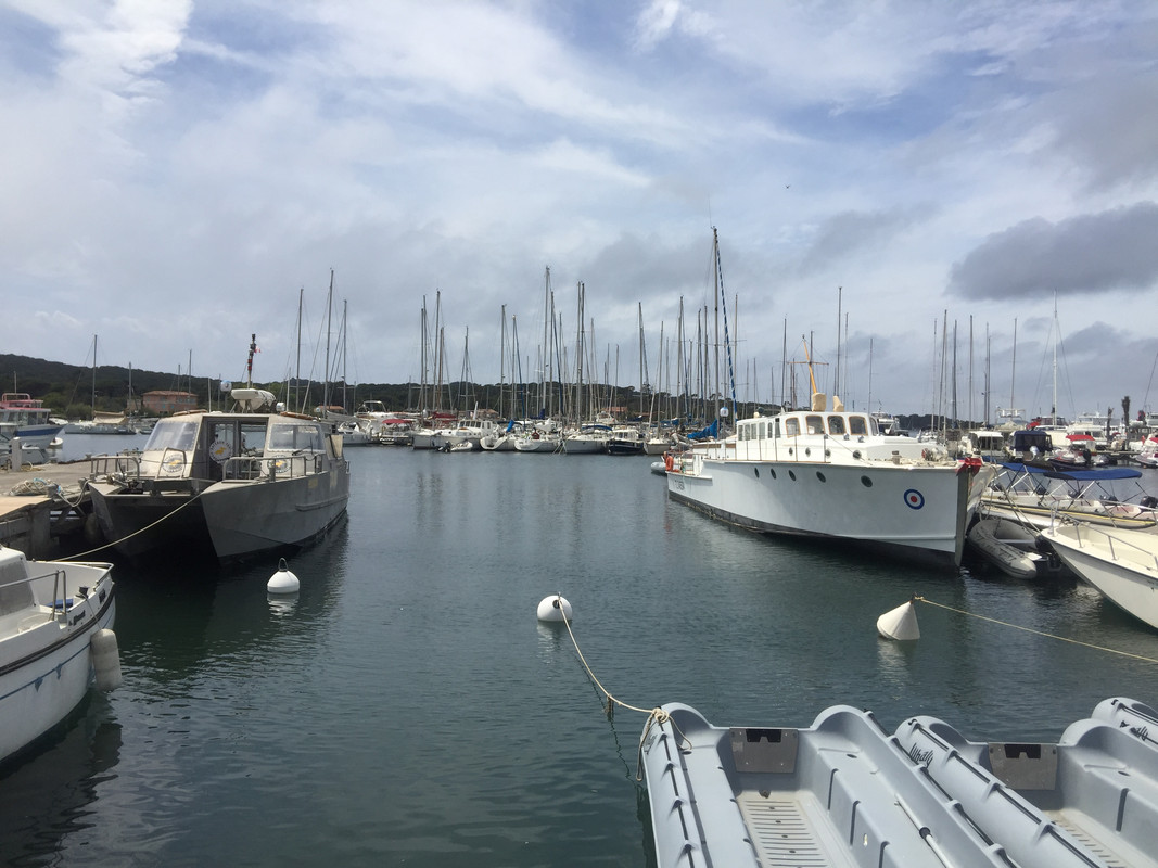 570580A2-46C1-4DFA-B5C0-93ABC8F201F5