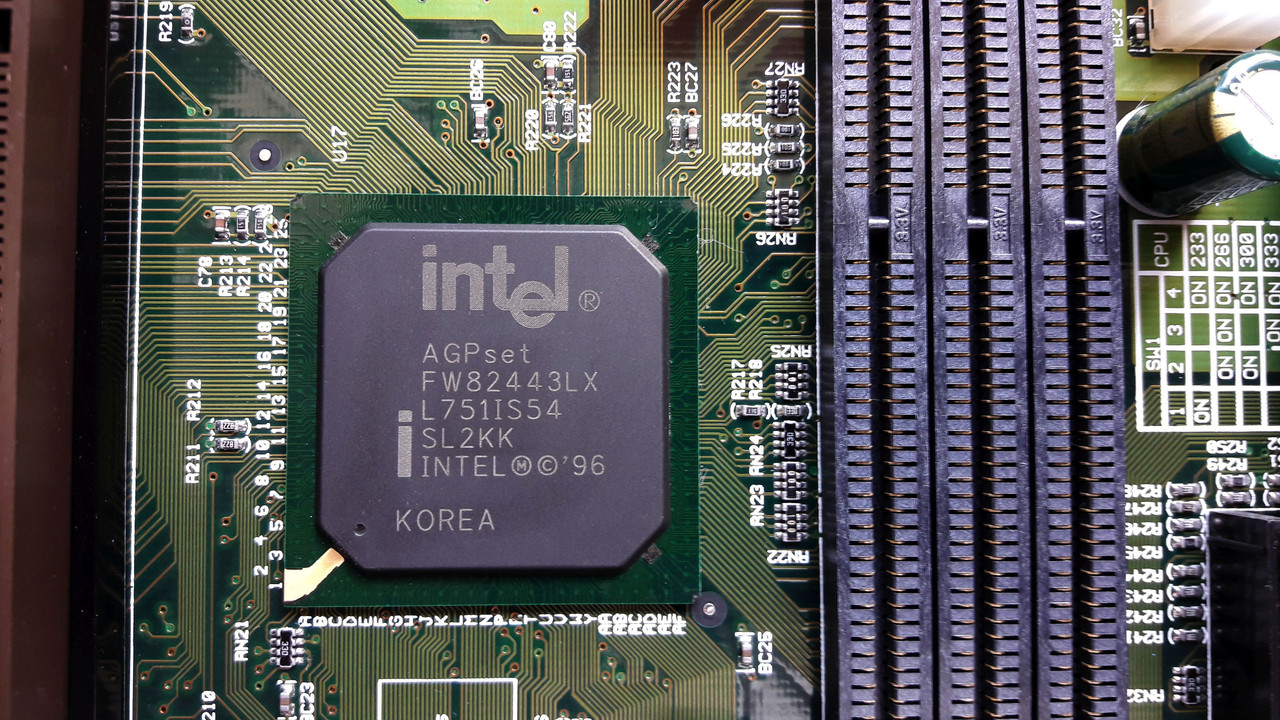 EPOX-EP-61LXA-M-P2-233-47