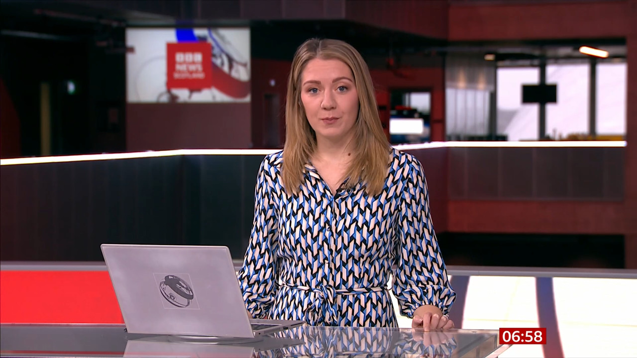 03.20 - 06.00.00 - Breakfast. The BBC's Breakfast programme features ....ts_snapshot_08.52.392