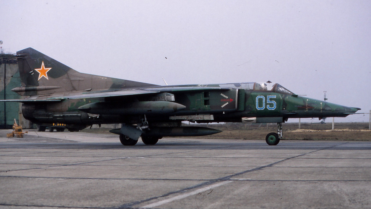 559 APIB Mig-27K 05 Blue_76802645397_2