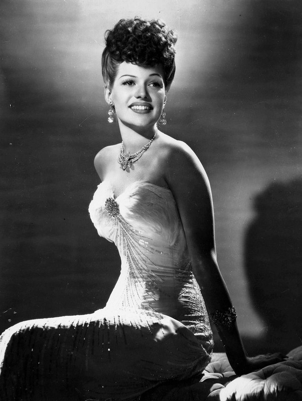 rita_hayworth_d49