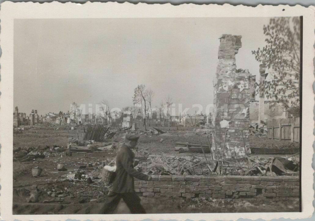 zerstörte Straßen von Witebsk, Belarus