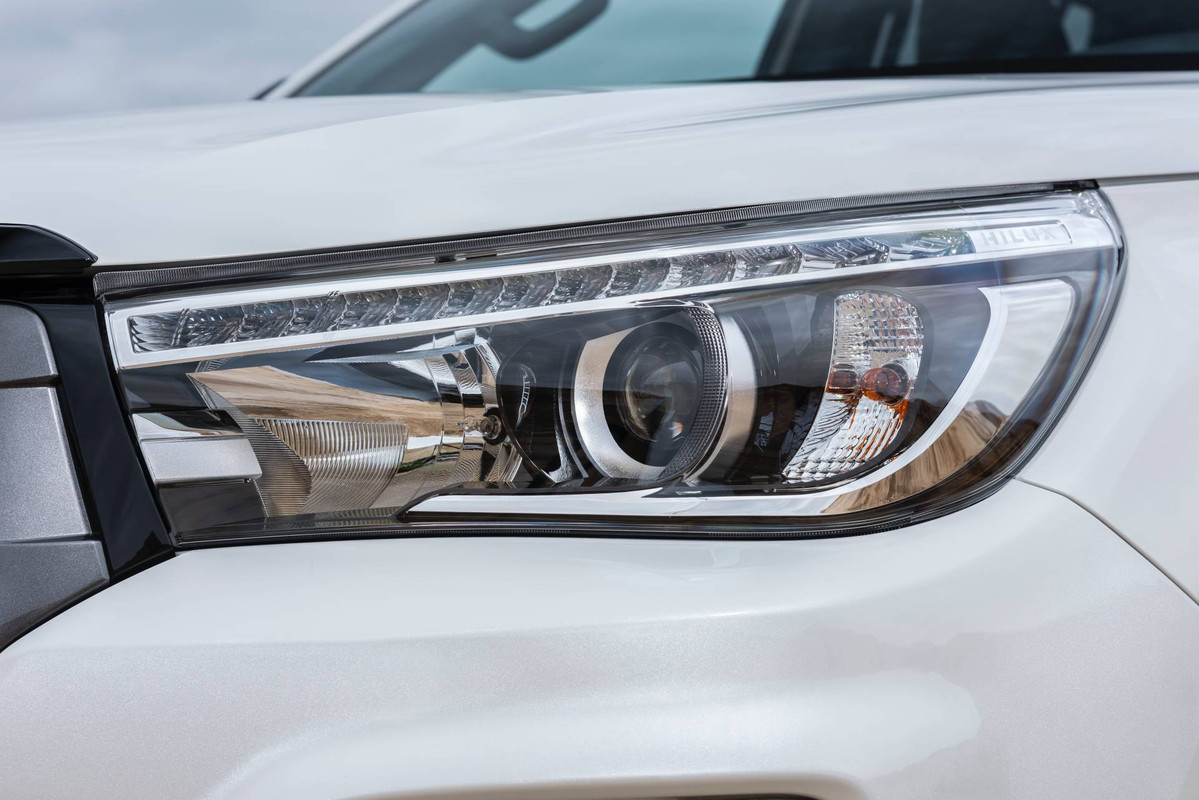 Toyota Hilux 2019 Special Edition (51)