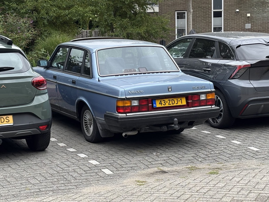 20250817-volvo240dl-IMG-2504.jpg
