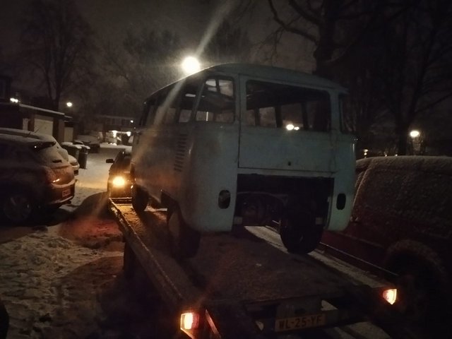 40786717-73DE-4B4A-8A2B-5B6EFBDF5352