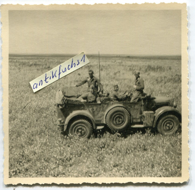 Kommando-Kübelwagen einer Panzer-Abteilung in de