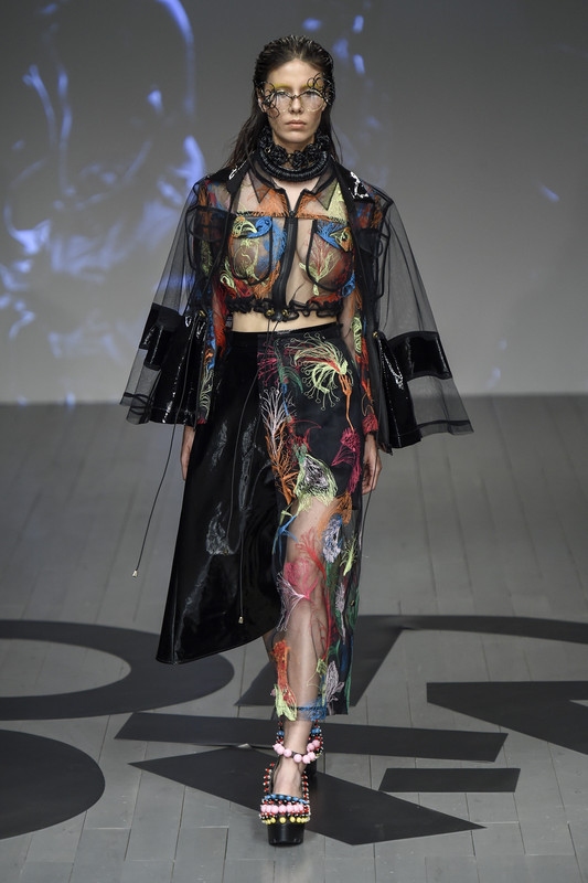 mxmodels-iliana-ruiz-onoff-fall-2018-lfw