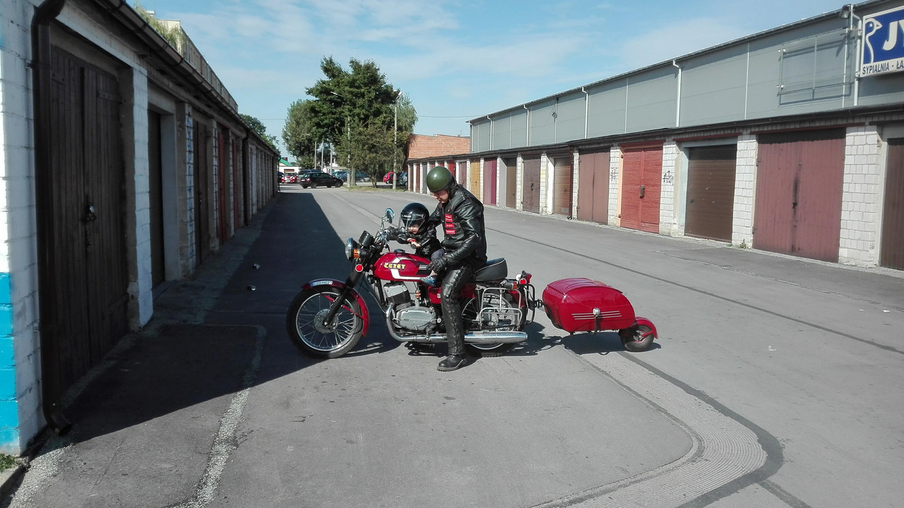 41382433_1102312276560254_4738421002864689152_n