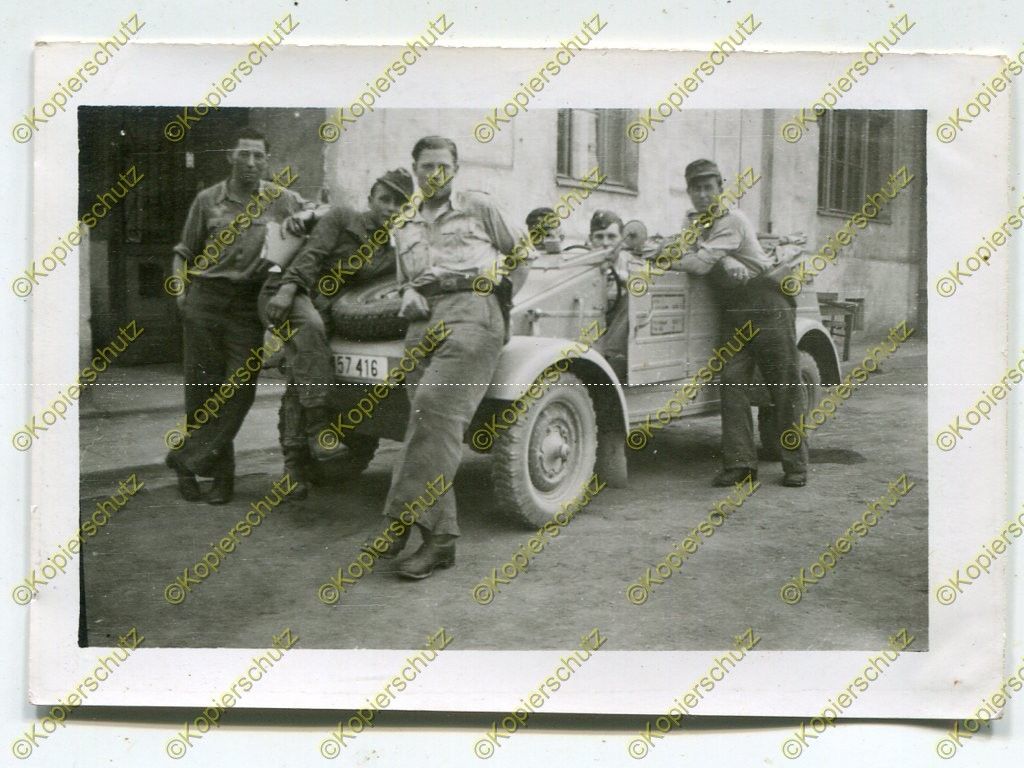 Foto, Wehrmacht, PKW, VW Typ 82 Kübelwagen in Krakau, August 194