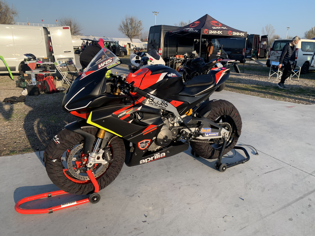 03BEE705-2422-43AD-B39E-14F79ED3297C