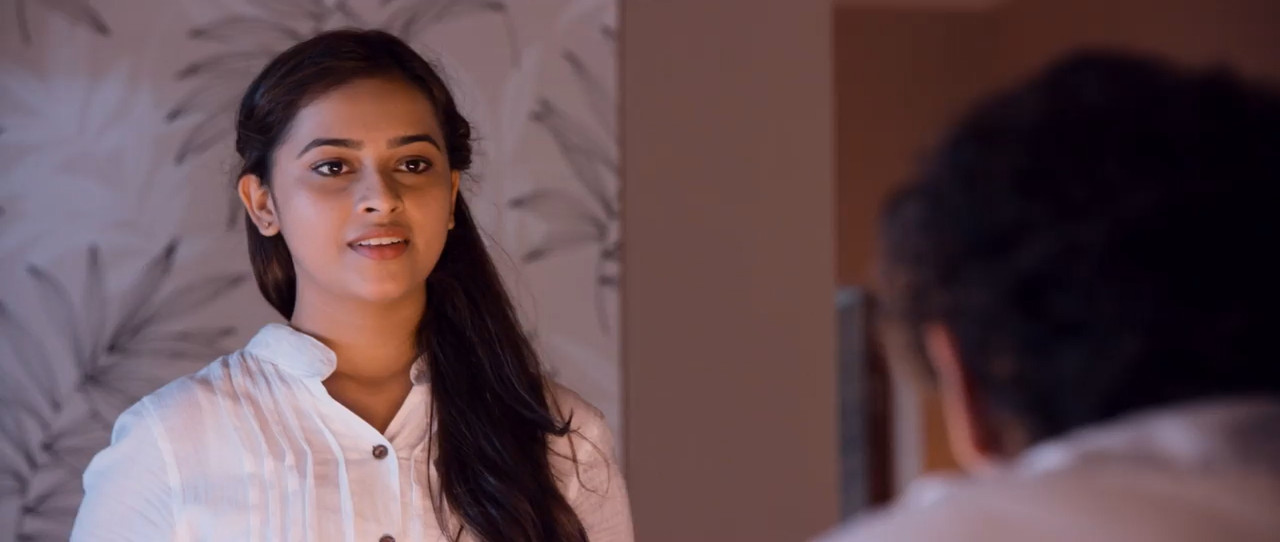 Bangalore Naatkal 2016 WebRip [Tamil] 480p 720p ESub Screenshot