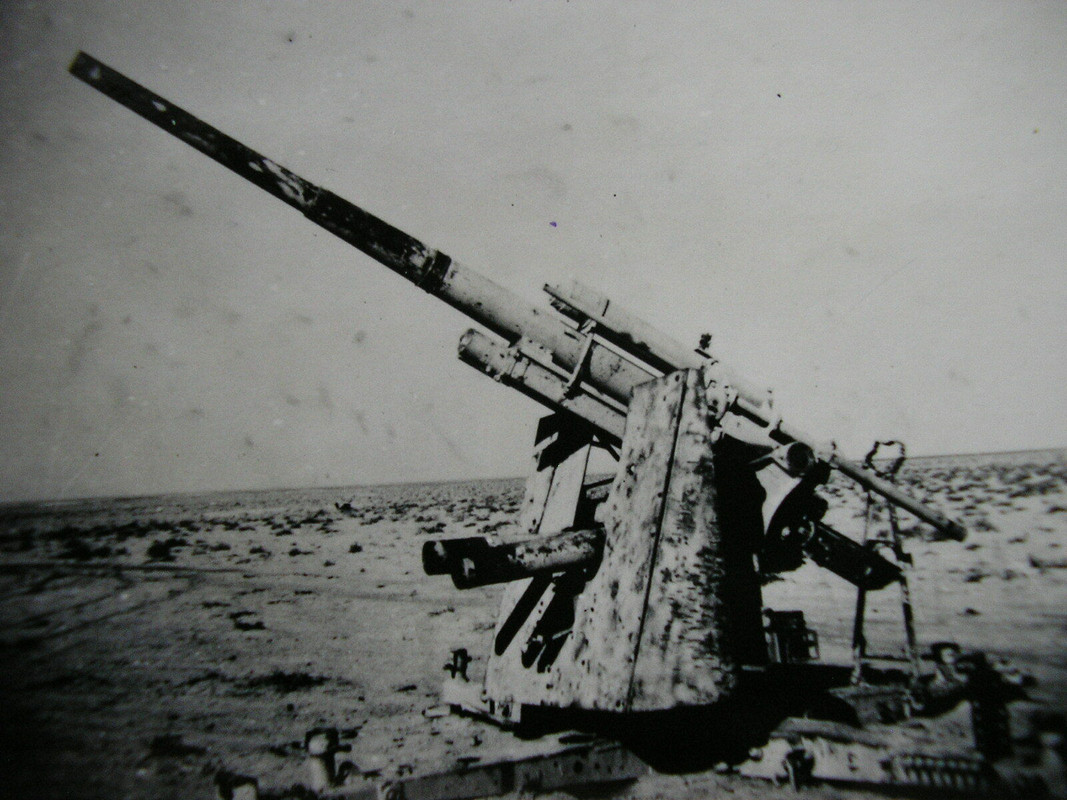 ORIG.FOTO DAK 8,8 FLAK CAMO TARN GESCHÜTZ AFRIKAKORPS 1942 WÜSTE LYBIEN ÄGYPTEN