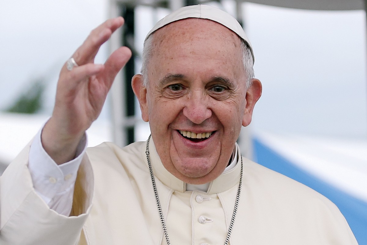 Papa Francisco pide a gobiernos no devolver a migrantes rescatados