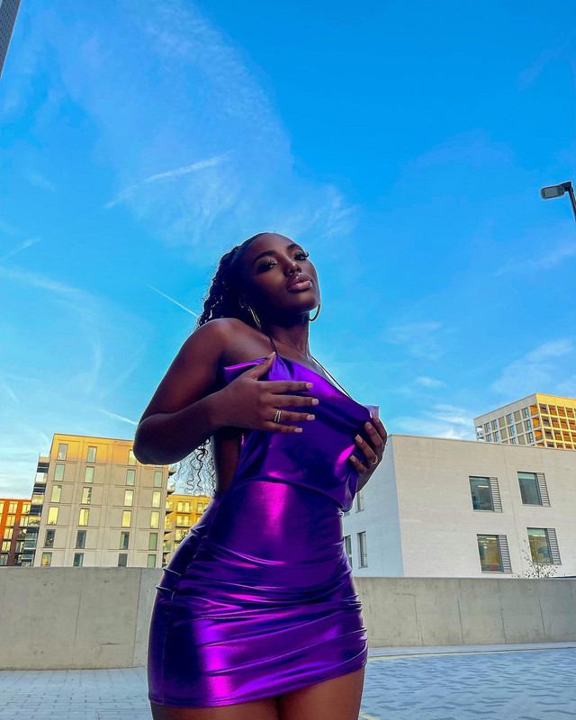 melaxgoddess posts 2021-10-02 15.55 CUizR1WsrXO_3_6 243832789_918834202388924_1243826480737322091_n