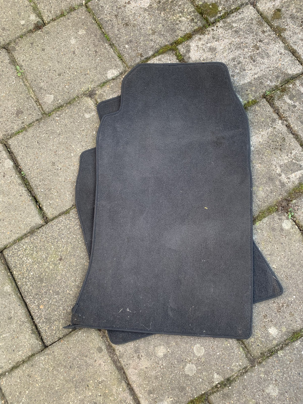 0068AAA6-0B9D-4F1B-ABBE-FD783FEC43BD