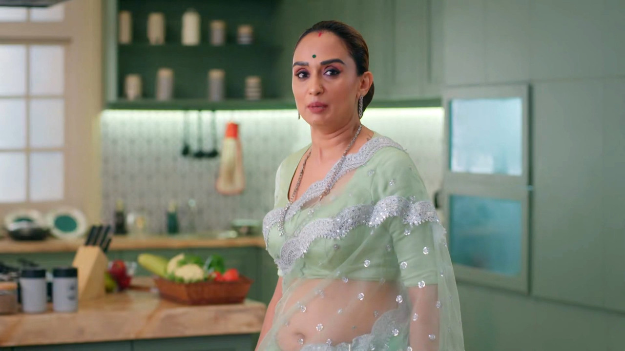 [Image: Gayathri-Soham-BIg-Deep-Navel-in-Transpa...18-715.jpg]