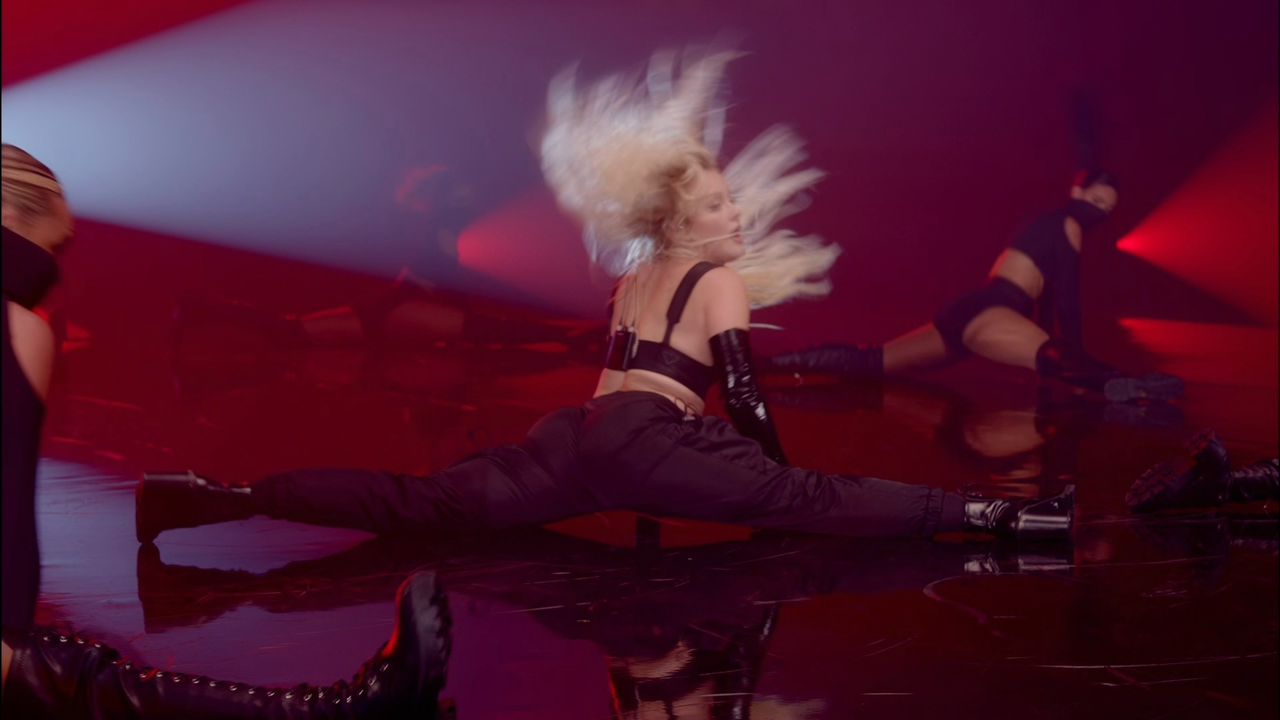 Zara Larsson Wow.ts_20201109_070453.652