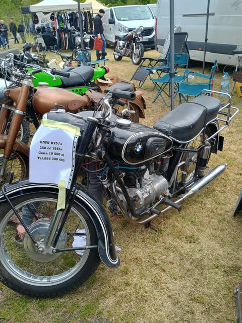 f1b2aedb-84d9-4483-a950-74993b57292c