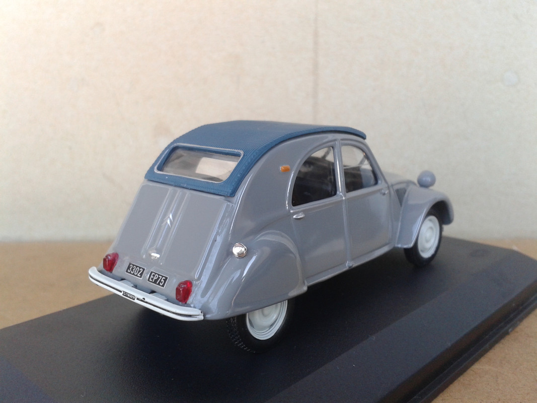 1957 Citroën 2Cv “AZLP” (Ixo-Altaya) (4)