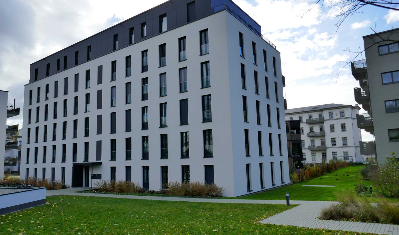 Bild: https://i.postimg.cc/yNNXkVvq/P1240704.jpg