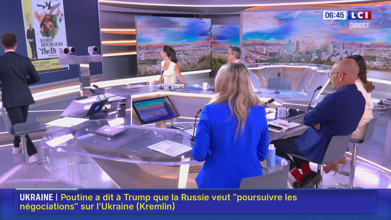 07.04 - 05.00.00 - Le 6-9. Jean-Baptiste Boursier est accompagné des ....ts_snapshot_00.50.47.017