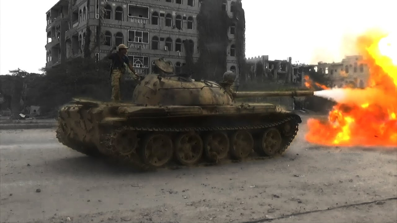 Haradh-2nd-siege-houthi-tank2.jpg