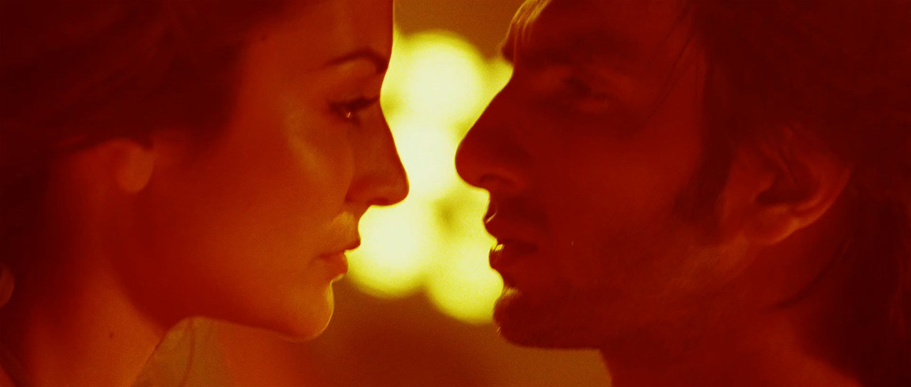 Anushka Sharma - Ladies Vs. Club Scene.mkv_20200818_202823.001