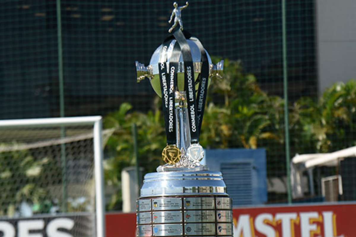 copa-libertadores-trofeo-medallas-xtu39v3fdomg1wf6z4bol94hx.jpg