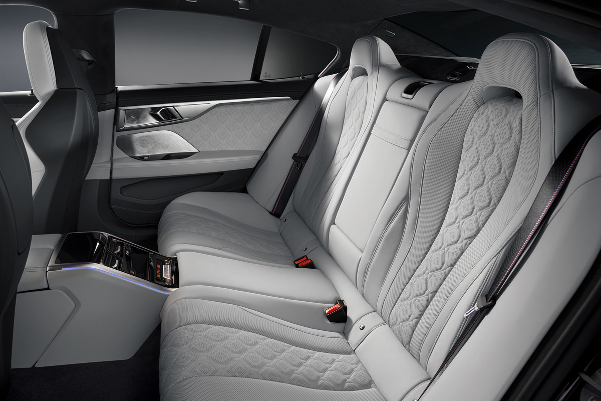 P90369134_highRes_the-new-bmw-m8-gran-