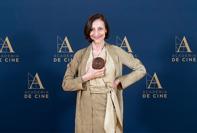 CARME ELÍAS RECIBE LA MEDALLA DE ORO DE LA ACADEMIA DE CINE