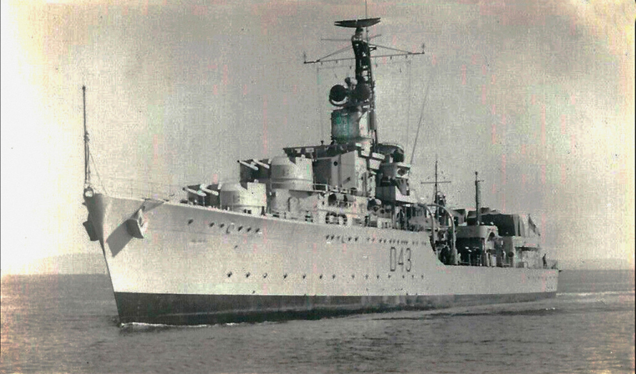 HMS Matapan (D.43)-2