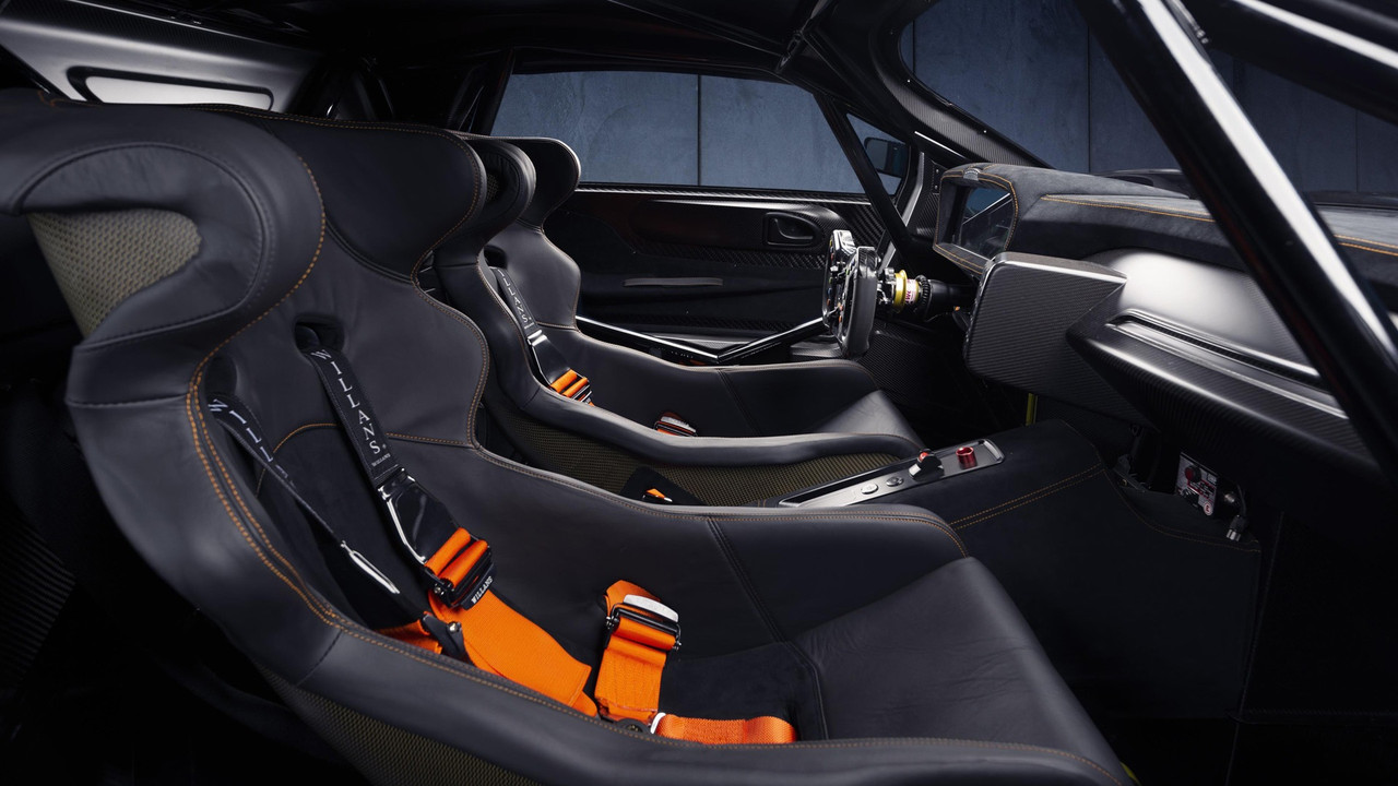 74B0F567-3D43-48B7-95BC-627B5764761F