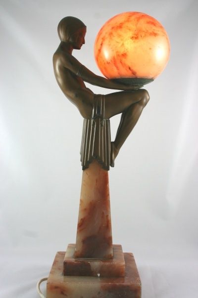 orangeballstatue.jpg