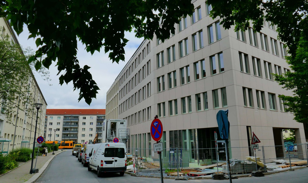 Bild: https://i.postimg.cc/yNYbf8Gs/P1280445.jpg