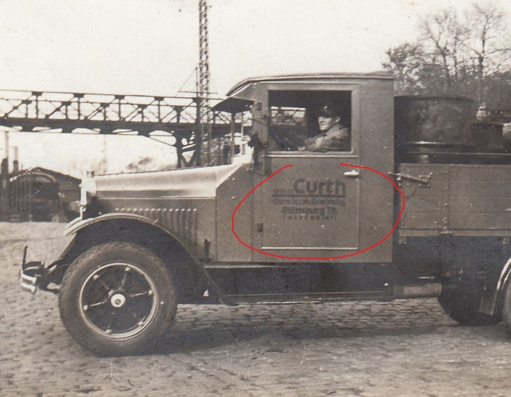 Tankstelle LKW PKW in Altenburg Thüringen 40er J