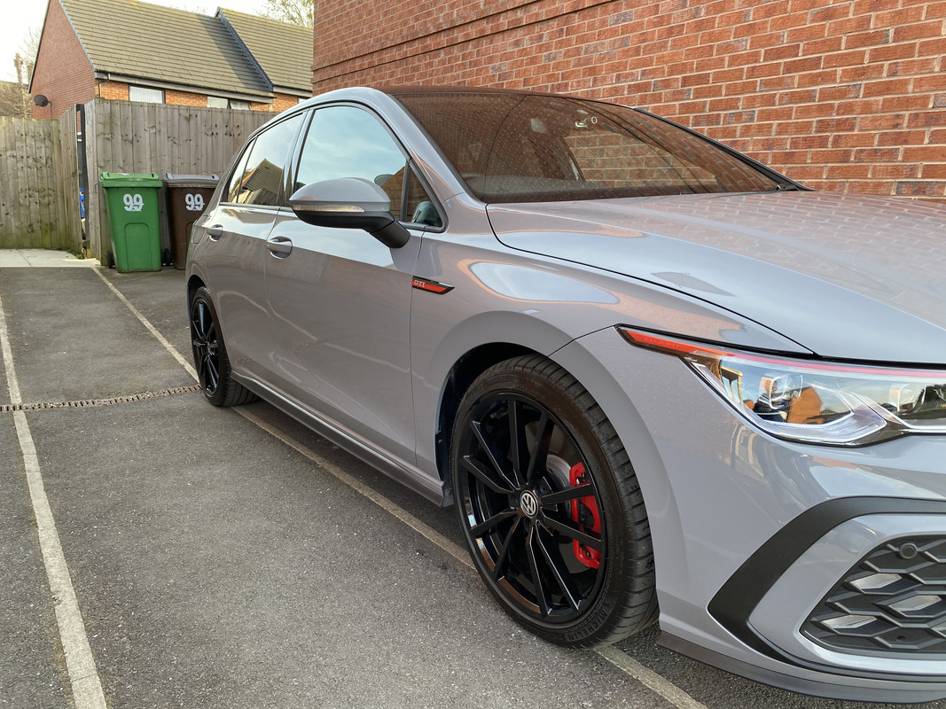 E87E4C2E-F874-43B6-898A-7955F7DD0BCB