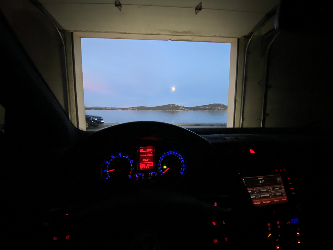 1A7A2B89-A48A-4F70-A93F-342A62984442