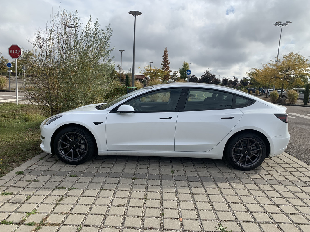 AF533D77-8DDA-4257-B006-52CC02E894E5